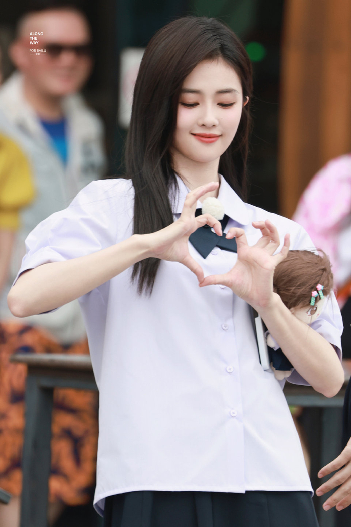 奔跑吧全员校服造型录制路透 angelababy 蔡徐坤 白鹿