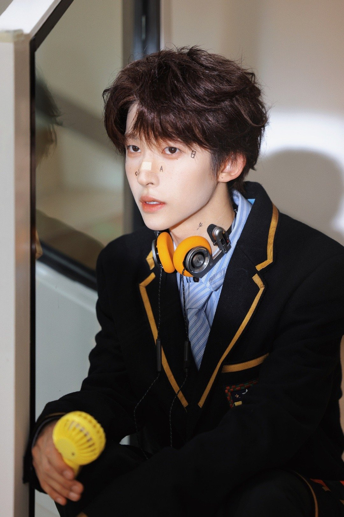 每一次看刘宇的照片都会被脸的精致程度惊艳!|刘宇|花絮_新浪新闻