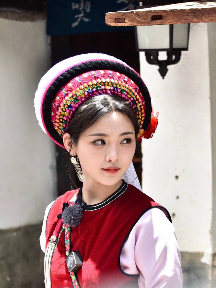 白族美人杨超越