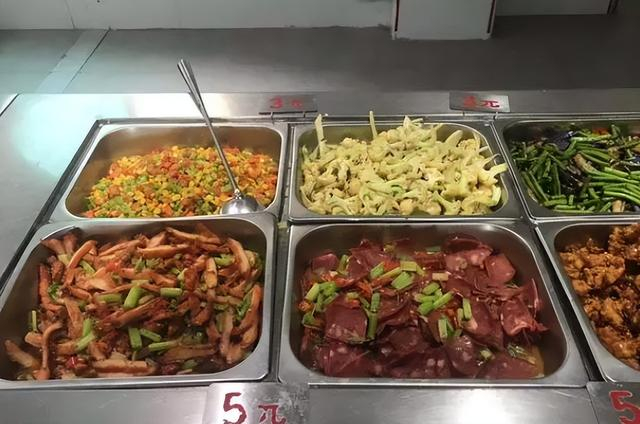 茅台"员工食堂照"曝光,网友感慨:这不得来点散装茅台试试?
