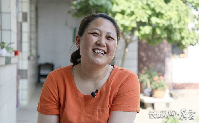 周晓静在接受记者采访。长城网·冀云客户端记者 李皓 摄