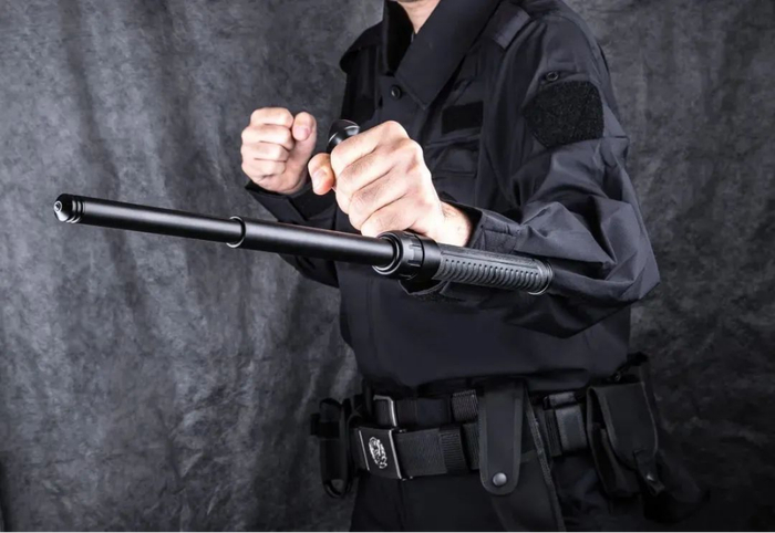 你懂警棍吗?|警察_新浪新闻