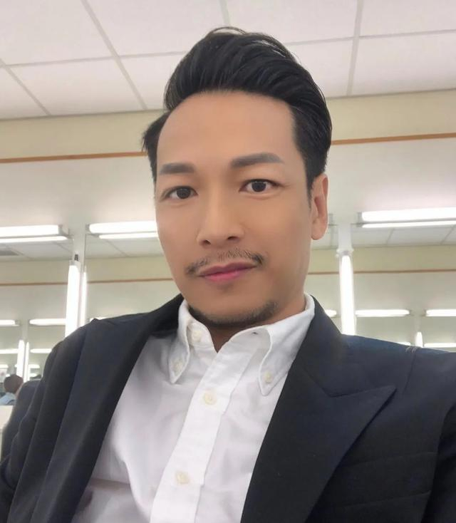 tvb绿叶进公司十年仍无代表作,无上升空间而毅然选择离巢|谭伟权|tvb