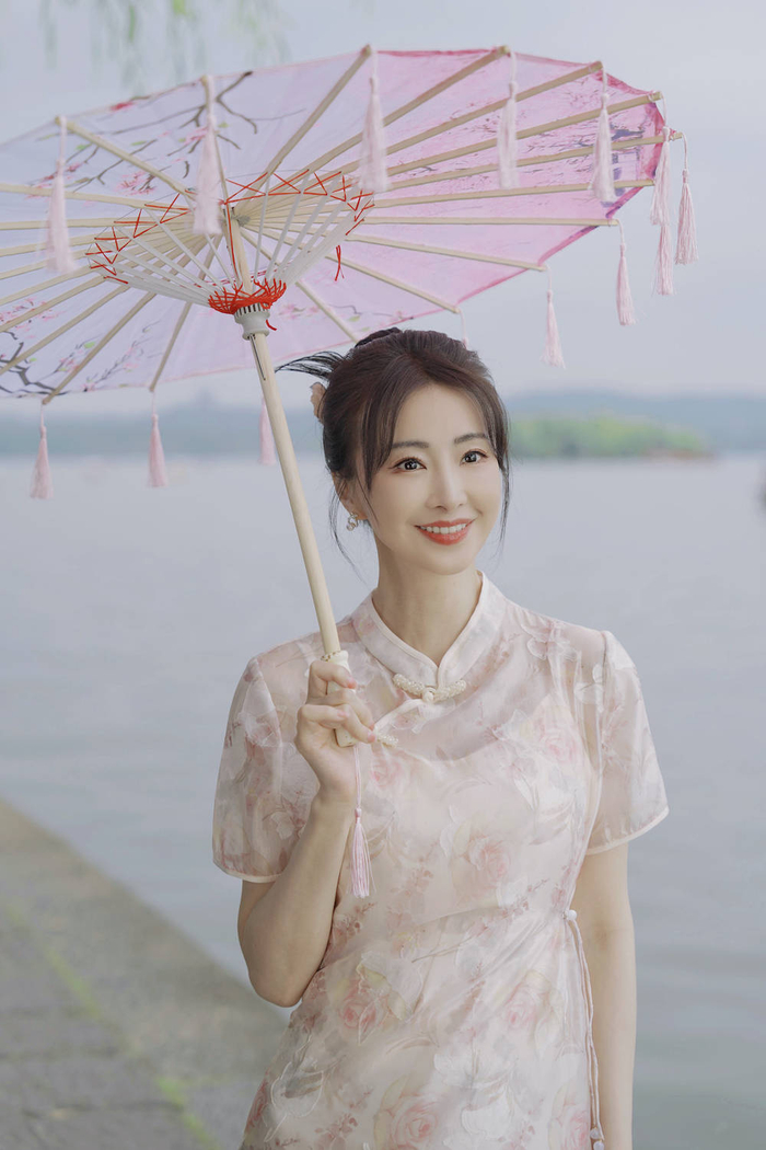 演员林静系列新中式大片曝光 多维展现古典东方美|林静|东方美|旗袍