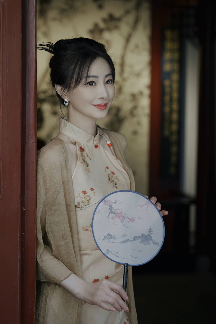 演员林静系列新中式大片曝光 多维展现古典东方美|林静|东方美|旗袍