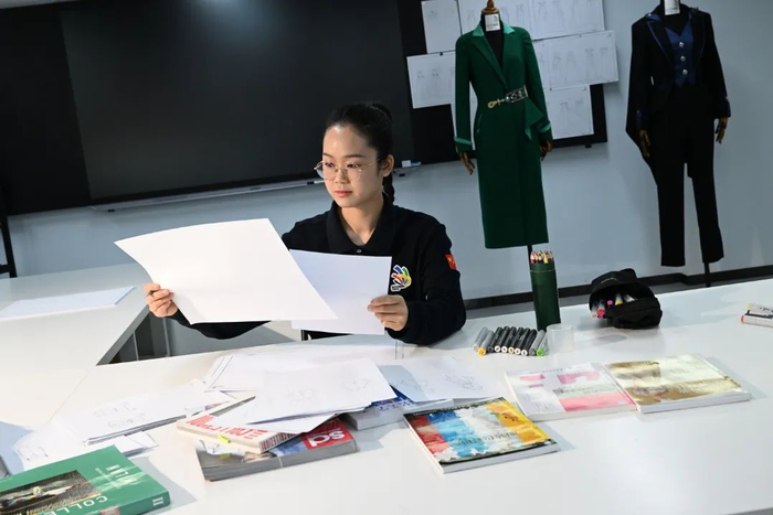 第三届北京大工匠|胡萍:一针一线成就"中国之美"|胡萍|北京市|服装