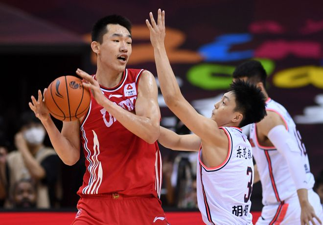 前广东宏远内线新星合同到期走人!