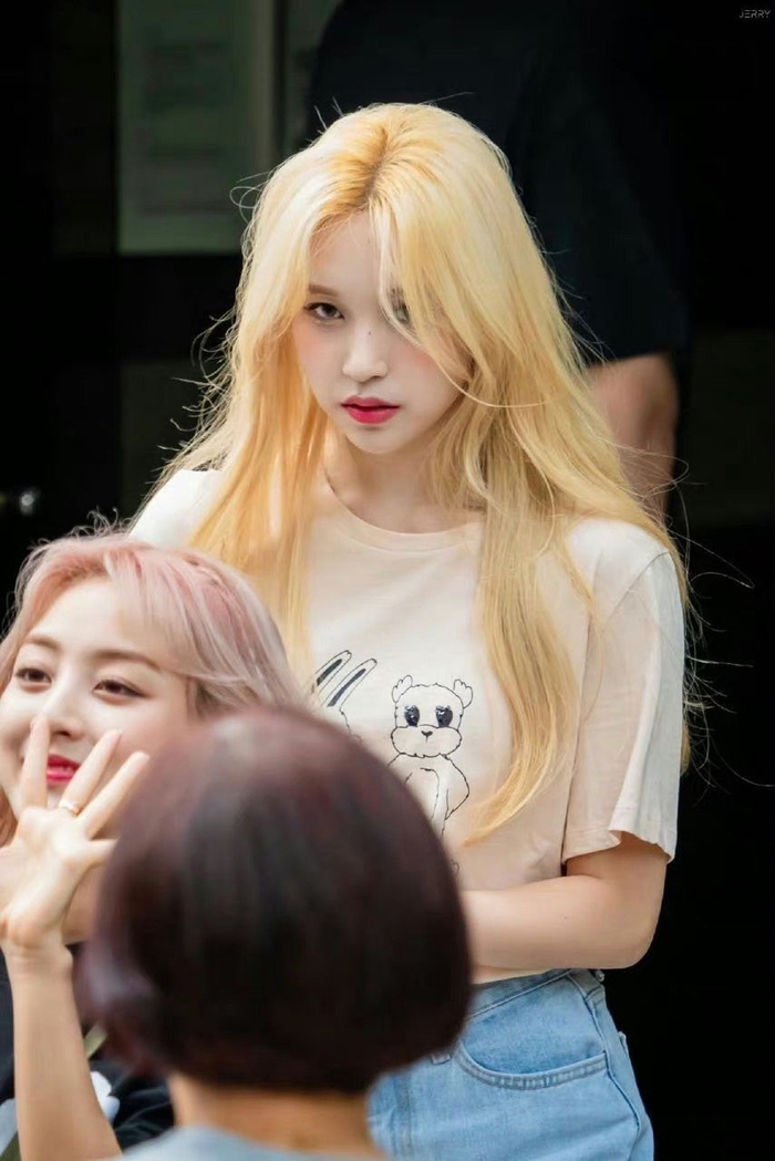 名井南特别出圈的金发 mina宝贝真的太好看了……|名井南|mina_新浪