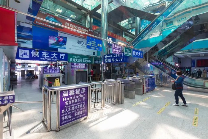 今年2月27日，佛山汽车客运站，客流量稀少。/佛山日报记者王伟楠摄