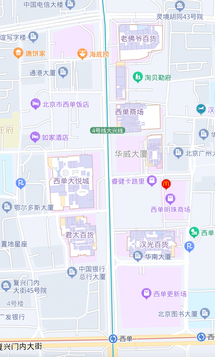 西单北大街两侧分布着多座著名商厦  图片来源：百度地图
