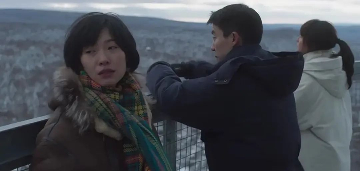 《日光之下》中饰演潇洒姐的王佳佳