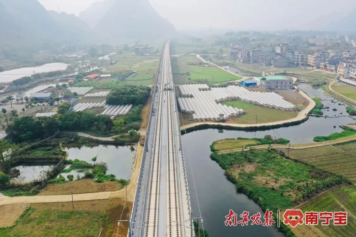 贵南高铁穿过都安澄江国家湿地公园