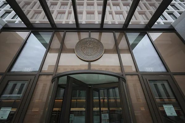 深夜突发!美联储按下"暂停键"|美联储|加息|美国_新浪军事_新浪网