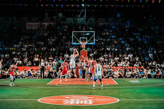 小寨村村BA现场。 本文图片 澎湃新闻记者 胡杰 摄