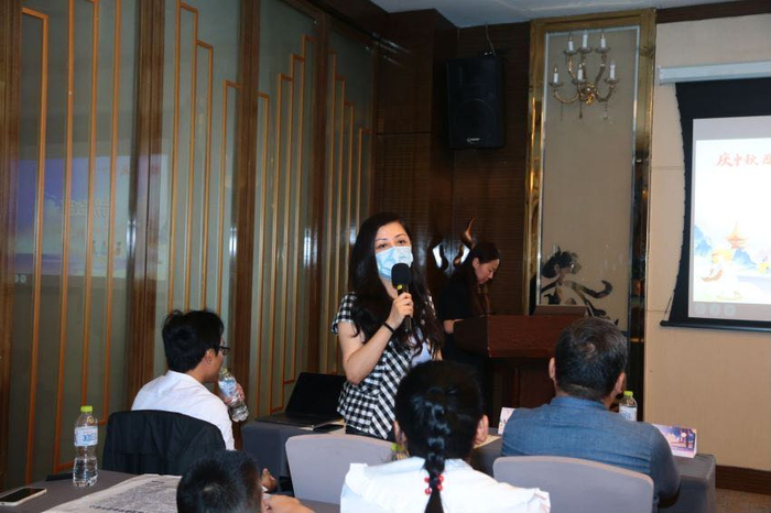 作为国内一家黏多糖罕见病关爱中心的创始人，郑芋牵头组织在山东开展患者义诊活动。&nbsp; 受访者 供图