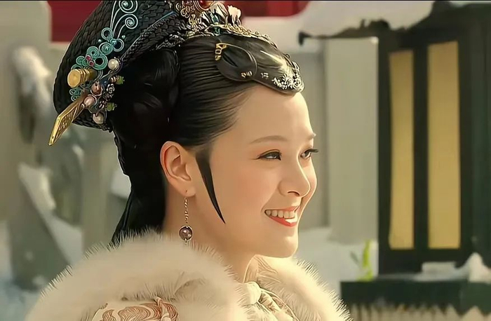 还记得《甄嬛传》里的曹贵人吗?她现在长这样!