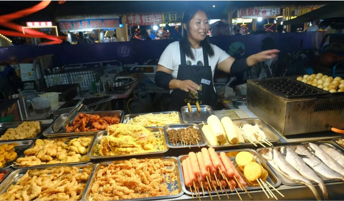 诱人的美食。马涉川 张保林 摄