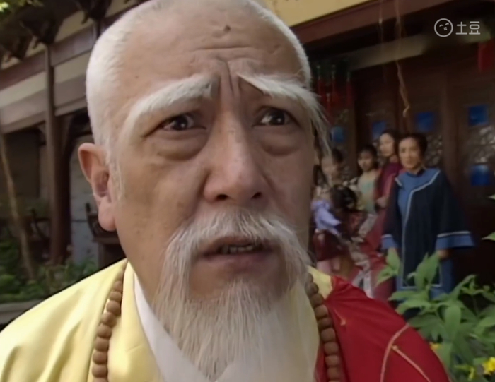 黄眉大师↓扮演全真七子之首马钰83版《射雕英雄传》中比如你肯定很