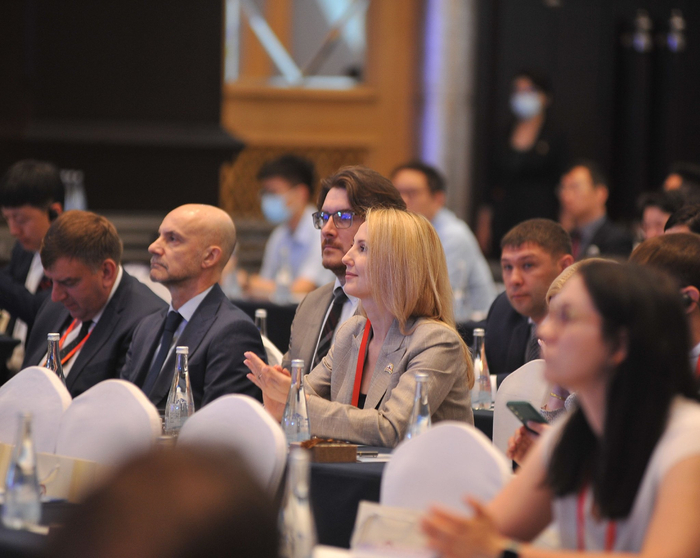 协同融合发展共赢中俄地方合作高端论坛在哈开幕