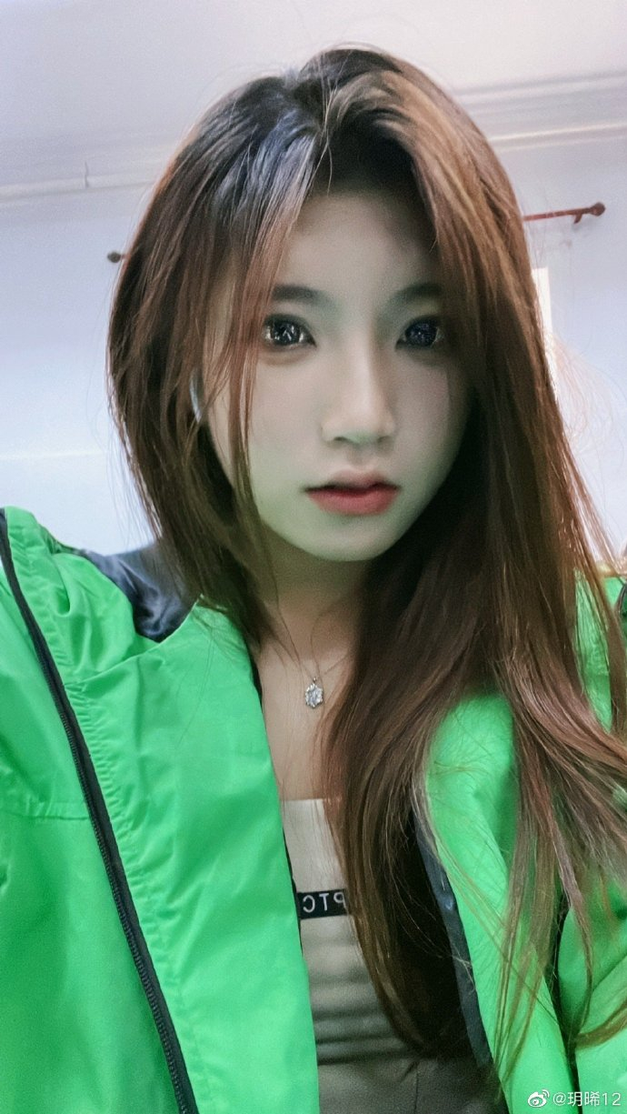 15182逆天长腿!国安女足19岁高颜值小姐姐97