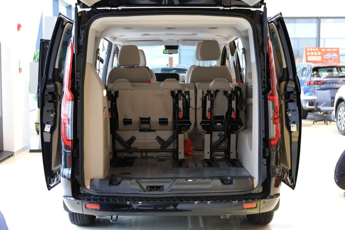 gl8太商务这款mpv更适合自驾游实拍全新途睿欧