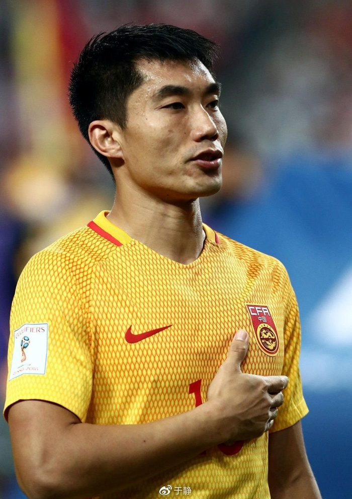 专访郑智一路走来非常幸运最感谢家人重新选择100次依然是足球