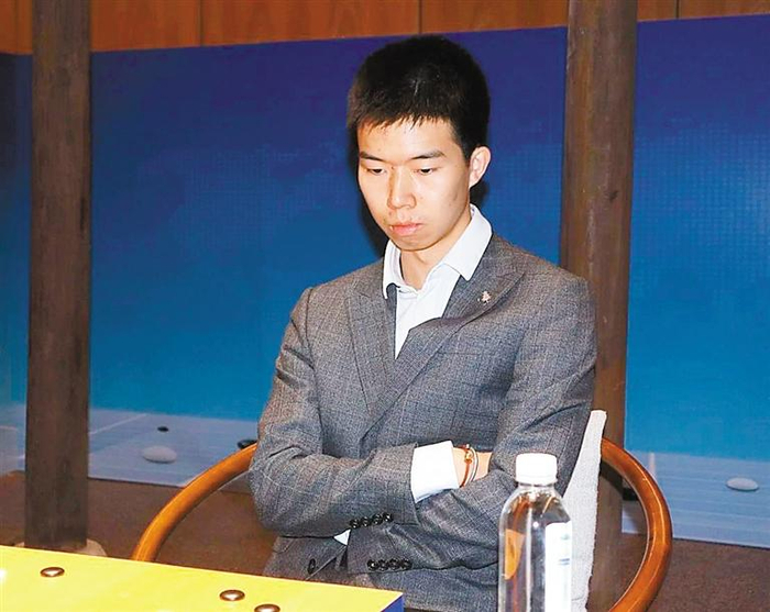 辜梓豪深圳首位围棋世界冠军