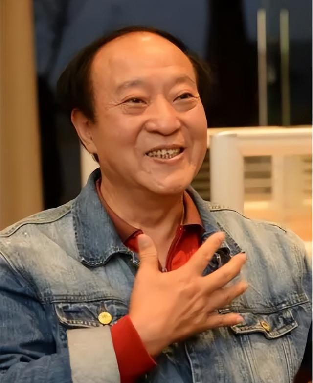 著名相声演员牛群冯巩老搭档曾风光无限如今74岁没积蓄近况如何