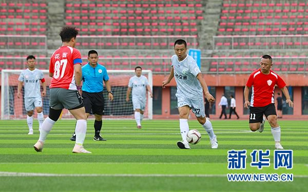 6月18日，球员在首场比赛中。新华网 卢志佳 摄