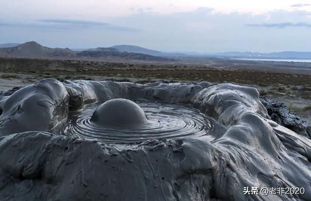 青海湖火山图片