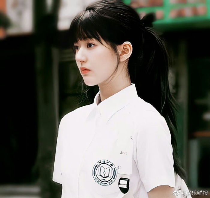 赵露思这个发量我真实羡慕了|赵露思_新浪新闻