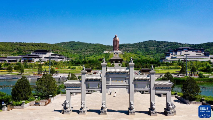 哲思汇圣地 文脉润千秋|孔子像|济南市|孔子_新浪新闻