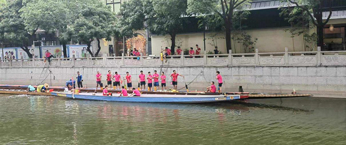 猎德村村民在进行龙舟训练（图源：优优）