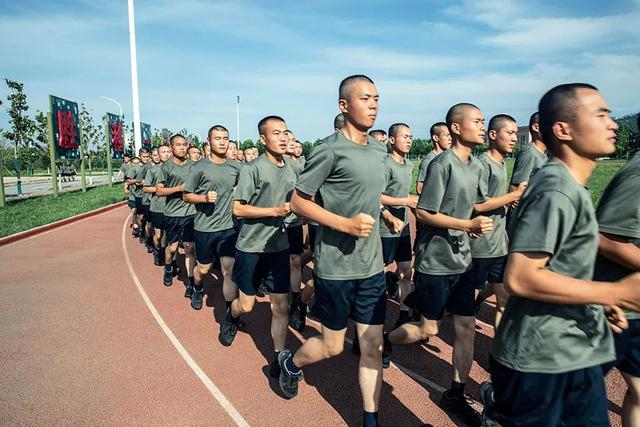 直击新兵『第二阶段』:越练越强的兵是这样的锻造的|新兵|集训|战友