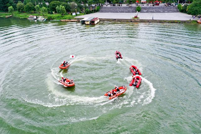 应对龙舟水广西桂林救援队未雨绸缪练精兵