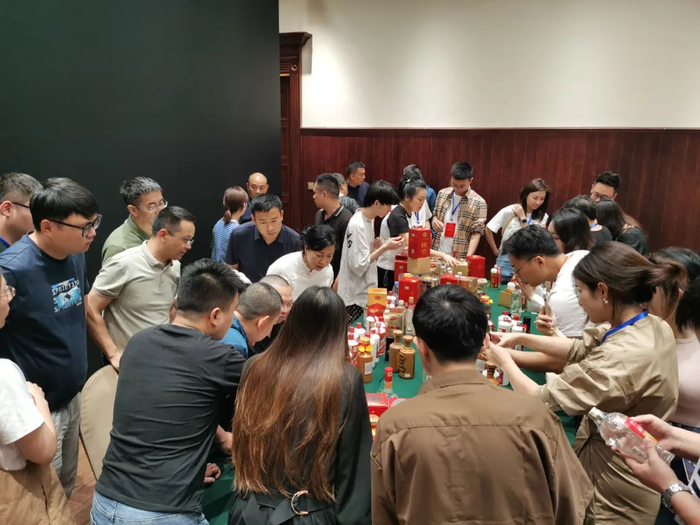 培训教育坚守专业中国陈年白酒鉴定师培训班德阳开班