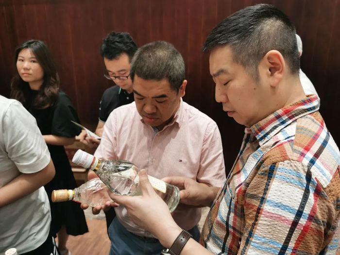 培训教育坚守专业中国陈年白酒鉴定师培训班德阳开班