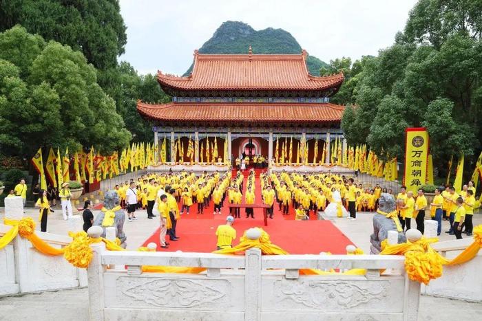 主祭人,嘉宾就位,湖南省九嶷山舜帝陵基金会常务副理事长兼秘书长