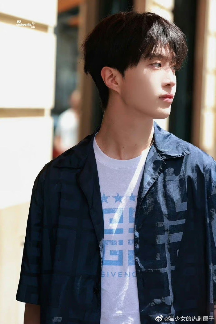 范丞丞|巴黎_新浪新闻