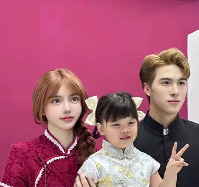从叛逆少女到身价过亿的网红：韩安冉四次结婚，她的故事超乎想象|马文超|离婚|整容|兜儿|婚礼_新浪新闻