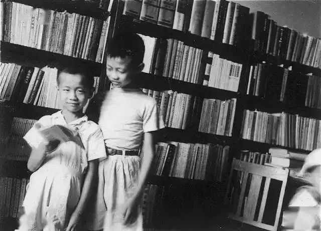 《王小波传》⑤|当老师,也没改变他的叛逆