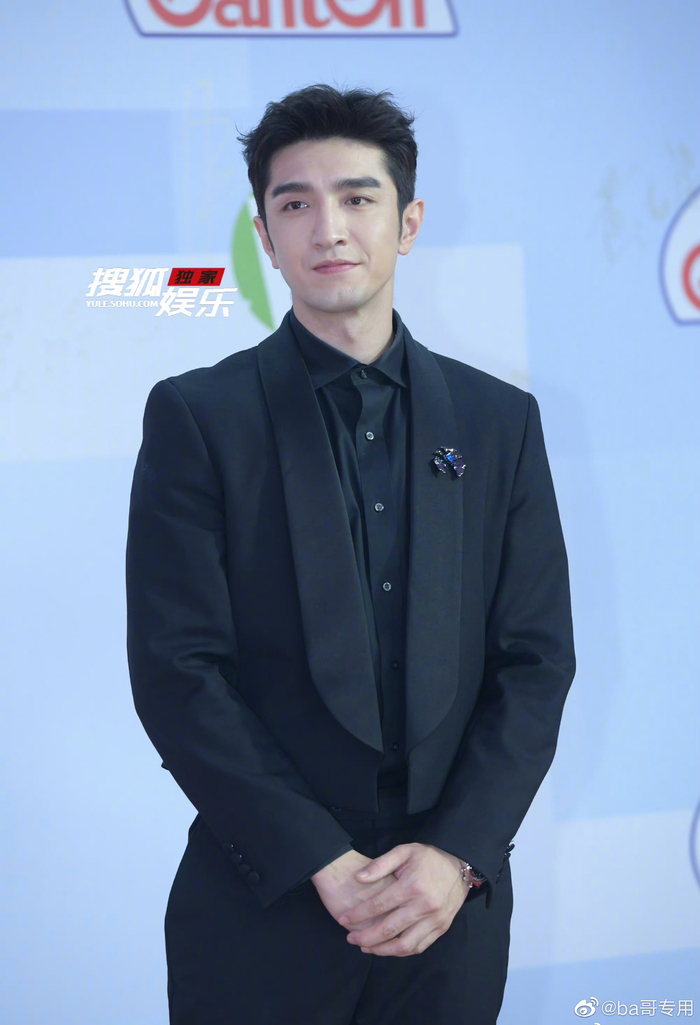 下图依次是胡歌,张若昀,朱一龙,王阳,雷佳音,郭京飞,韩东君,金瀚.