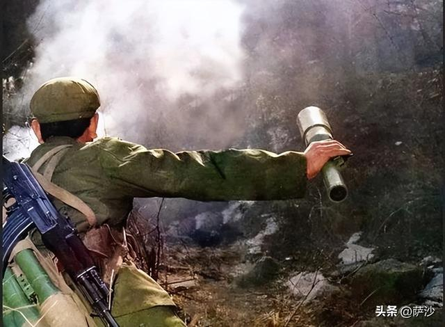 啤酒瓶大小的人民战争反坦克火箭筒:解放军 79式70毫米手持火箭|全民