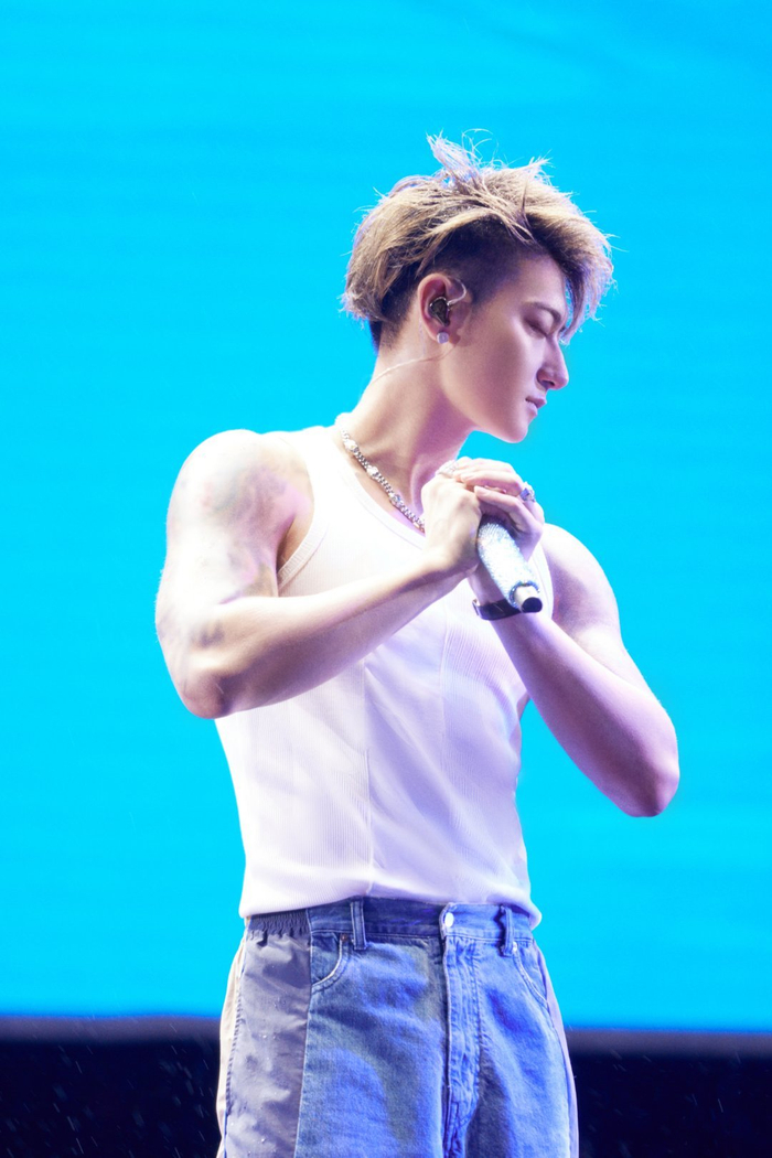 黄子韬_新浪新闻