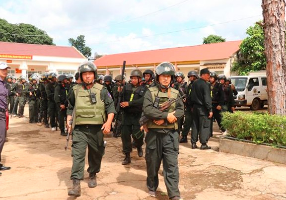 越南公安力量正在执行任务,图自越通社