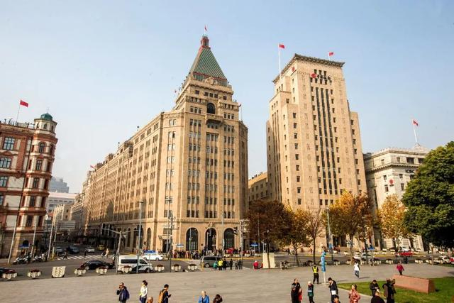 修缮后的和平饭店。 “微来一建”公众号 图