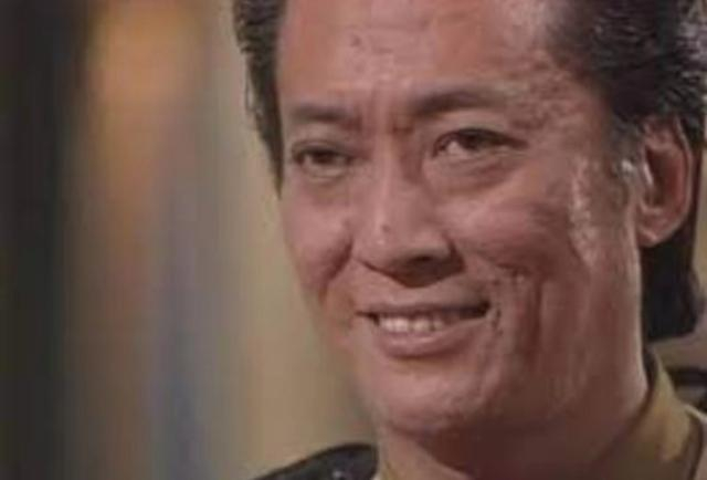 金碧辉煌!港知名反派晒内地别墅全屋犹如宫殿,未有娶妻一直独居