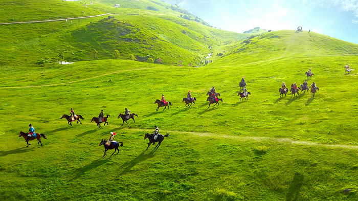 有着“南方的呼伦贝尔”之称的仰天湖大草原碧草无垠。郴州市北湖区委宣传部供图