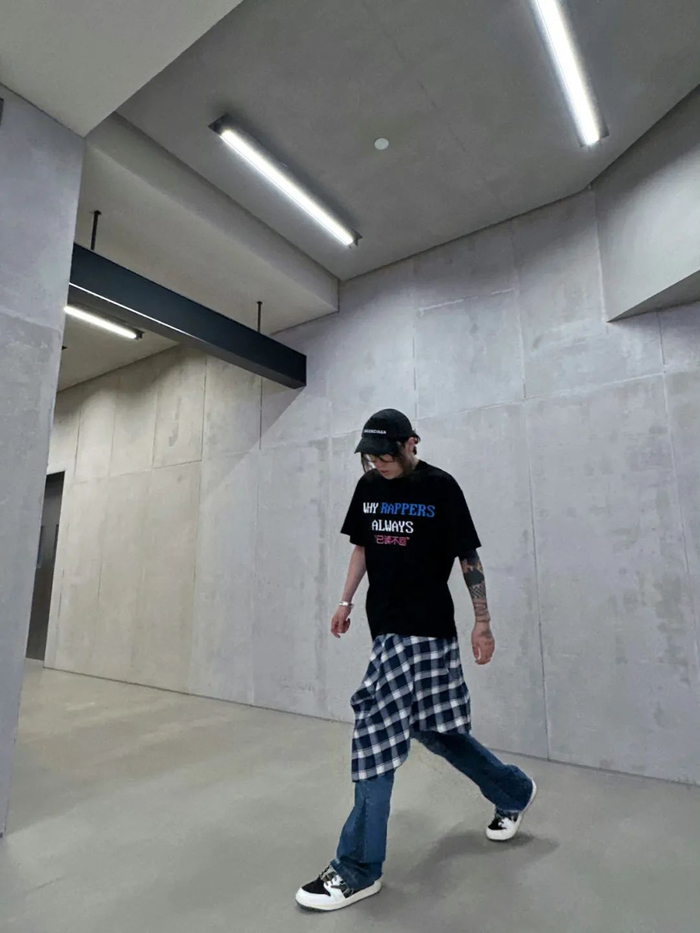 用hiphop穿搭玩转这个夏天|穿搭_新浪新闻