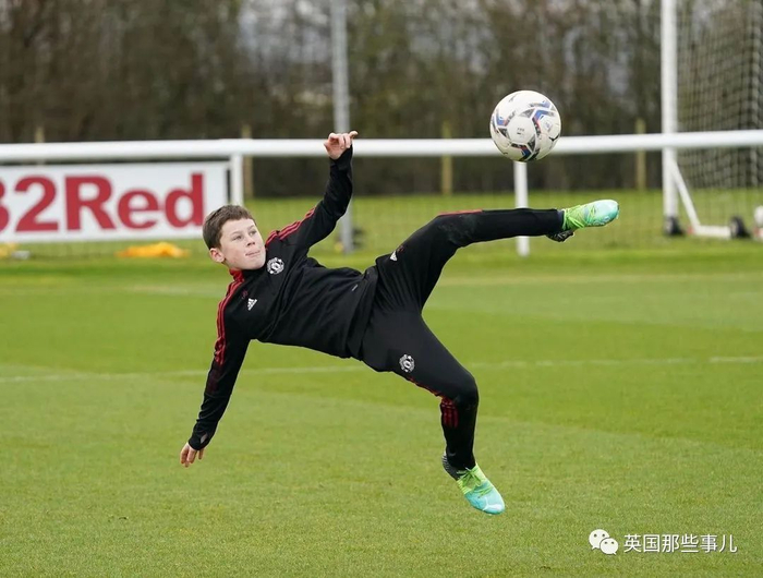凯伊定期在社交网络上分享训练日常,以及与家人们的环球旅行.